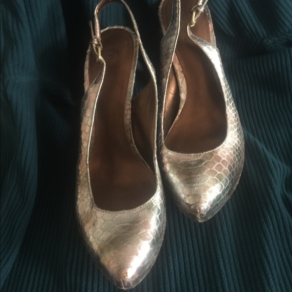 Platform Slingbacks - Picture 4 of 8